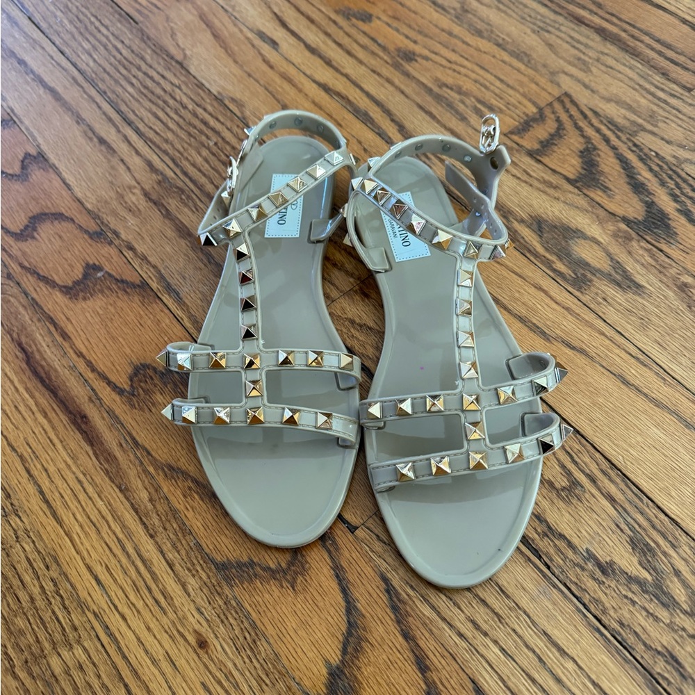 Womens sandals